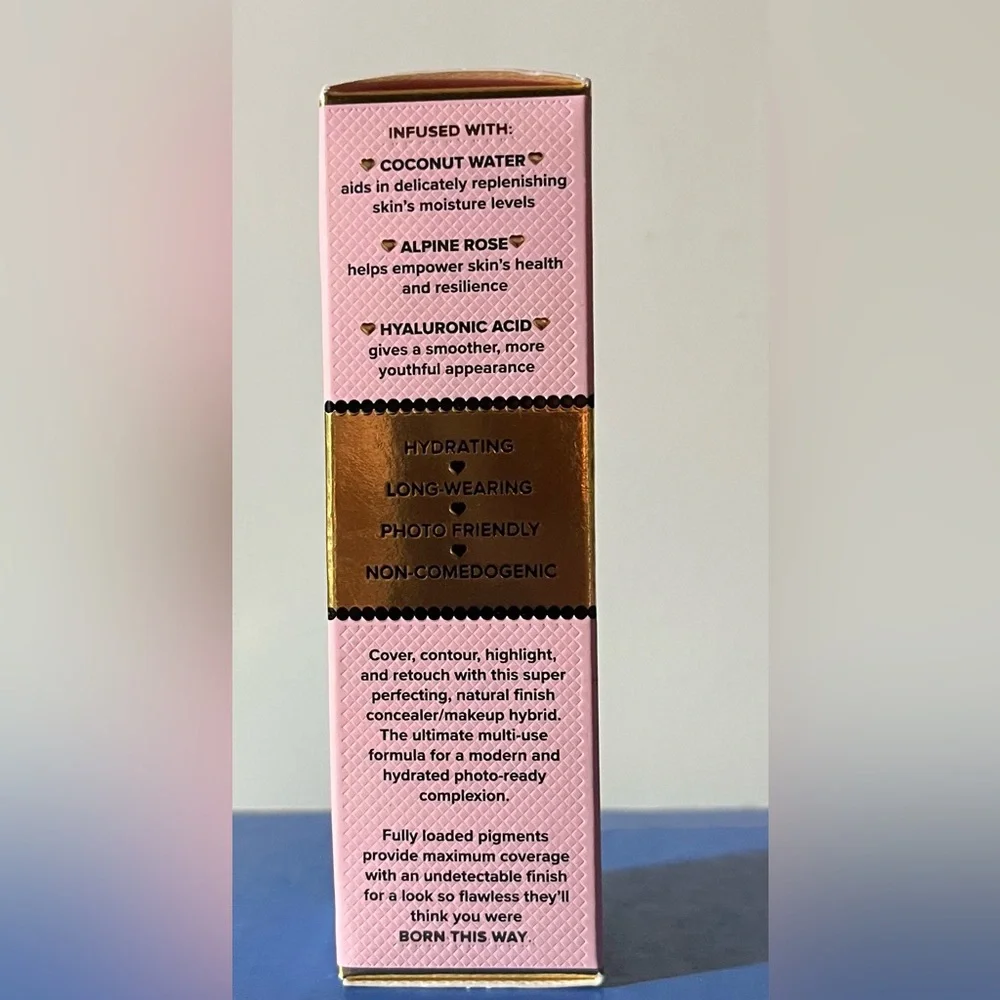 Too Faced Pink and Gold Sculpting Corrector - Picture 4 of 5